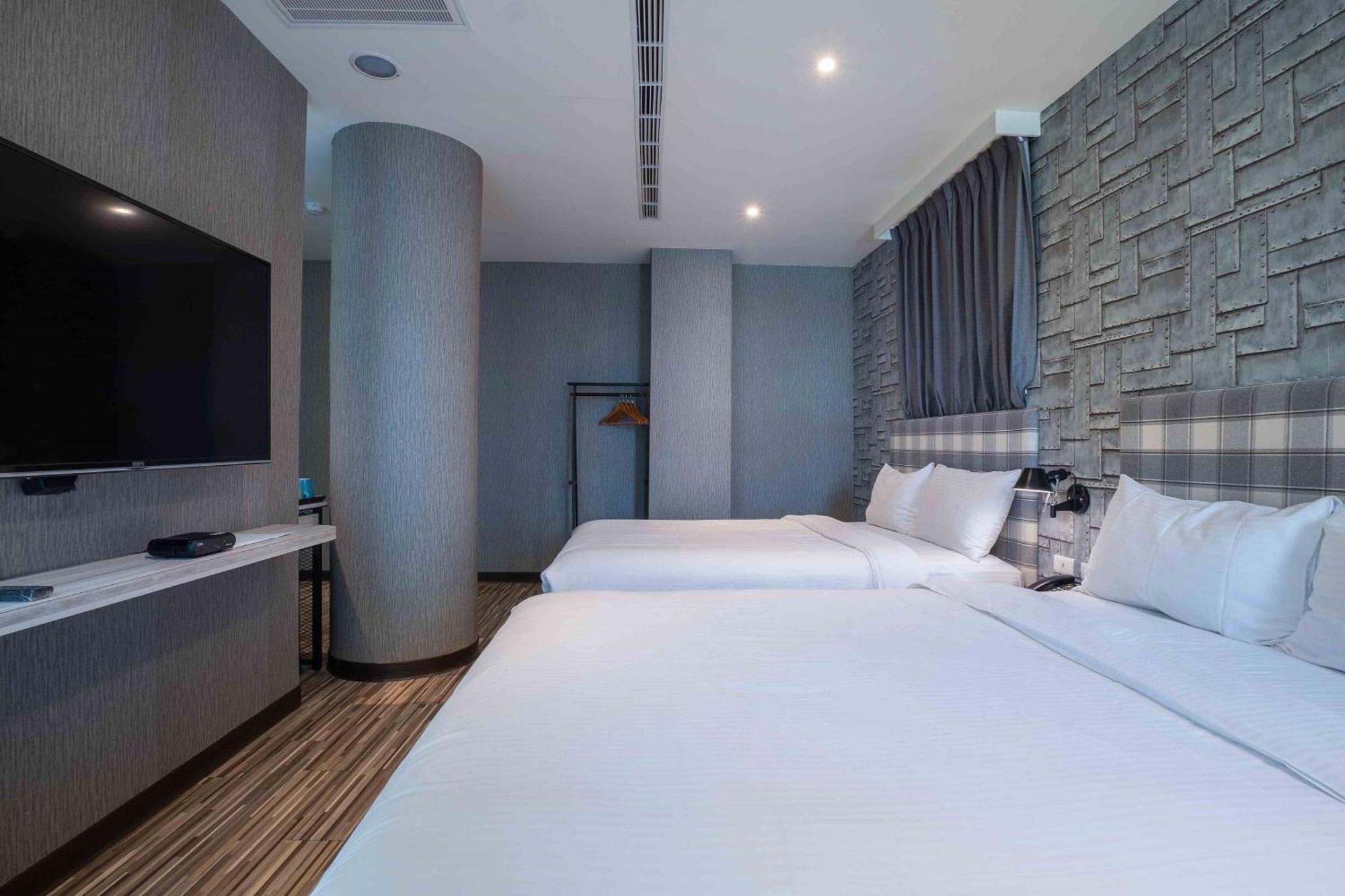 Check Inn Taichung Ziyou Екстер'єр фото