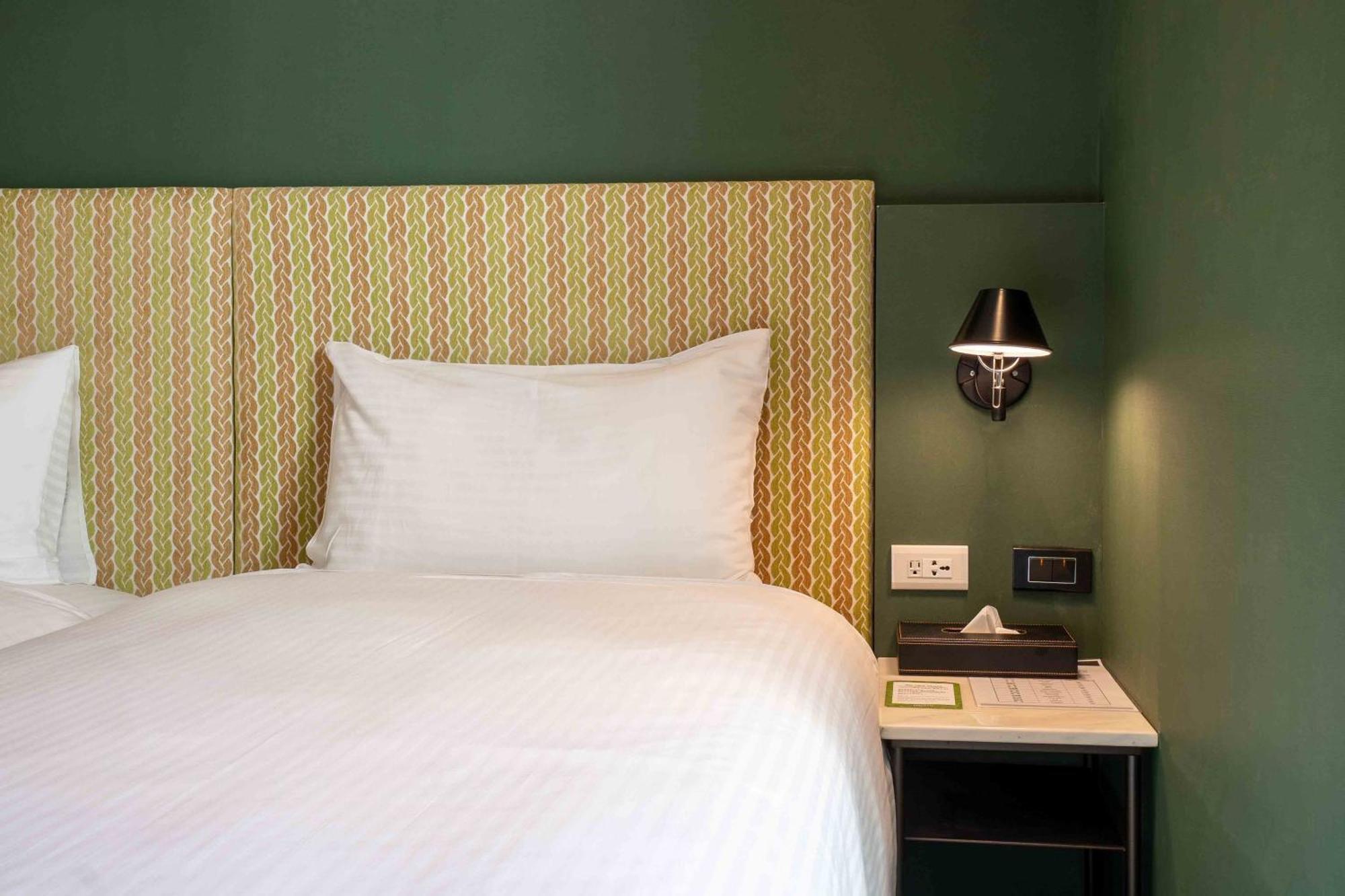 Check Inn Taichung Ziyou Екстер'єр фото